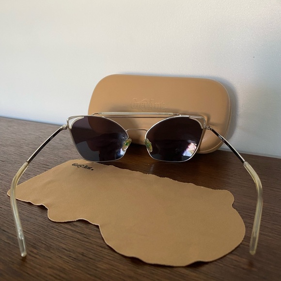 Grey Ant CHAT Mirrored Cat-Eye Aviator Silver Sunglasses - Picture 2 of 2